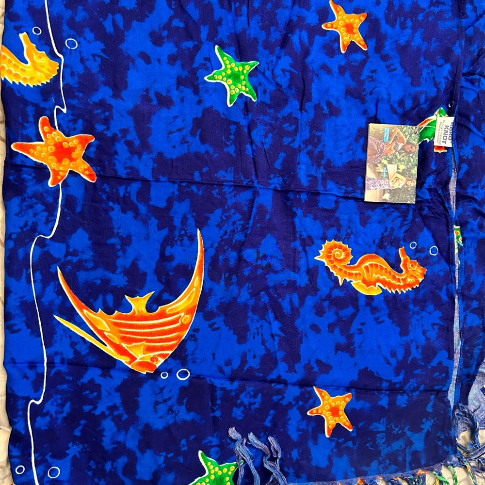 Beach wrap cover up 60 x 85 - Picture 3 of 5